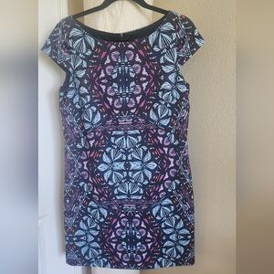 VINCE CAMUTO lined Dress. Perfect Any Occasion!